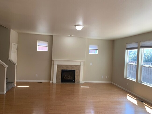 Building Photo - 2832 NE Sedalia Loop