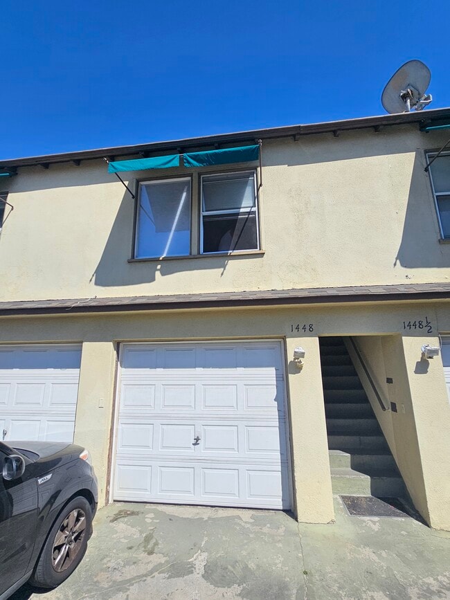 Building Photo - 1448 S Dunsmuir Ave