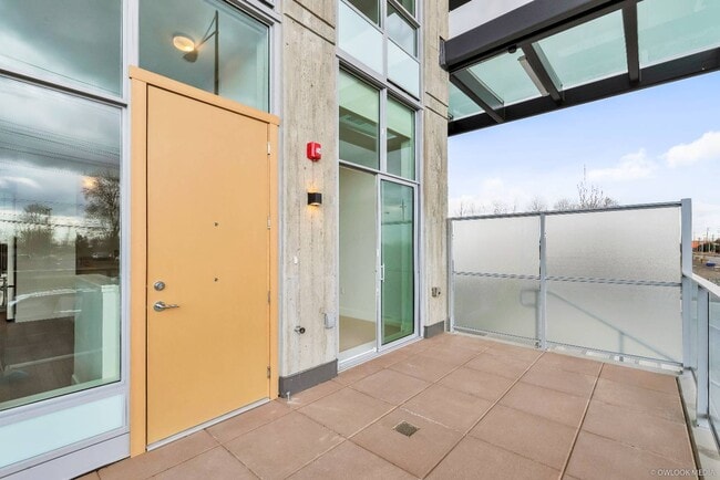 Building Photo - 3559 E Kent Avenue N