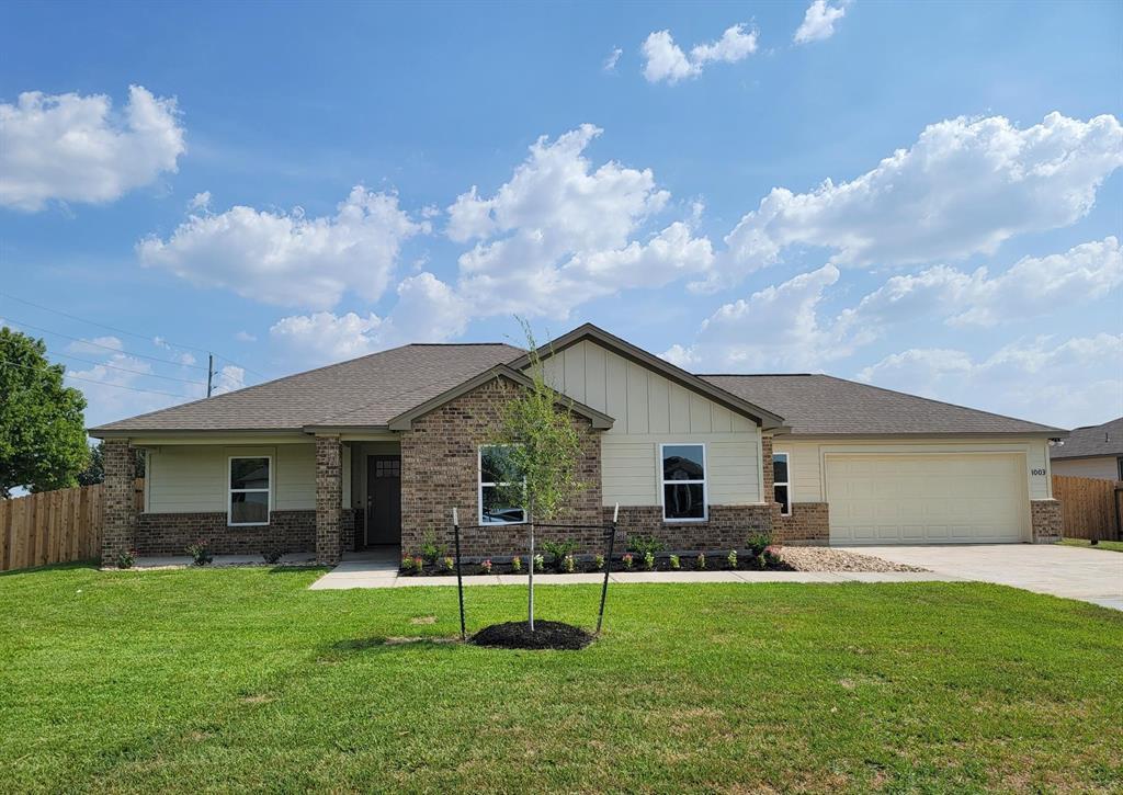 1003 Brahma Cir, East Bernard, TX 77435 House Rental in East Bernard