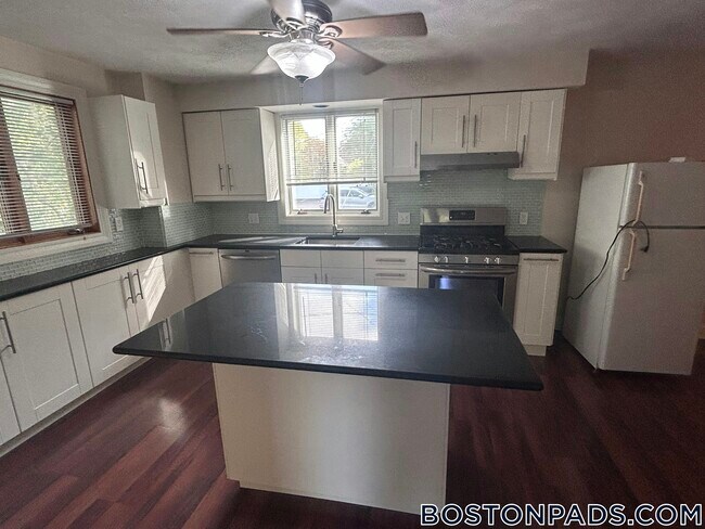 Foto del edificio - 60 Homer Ave