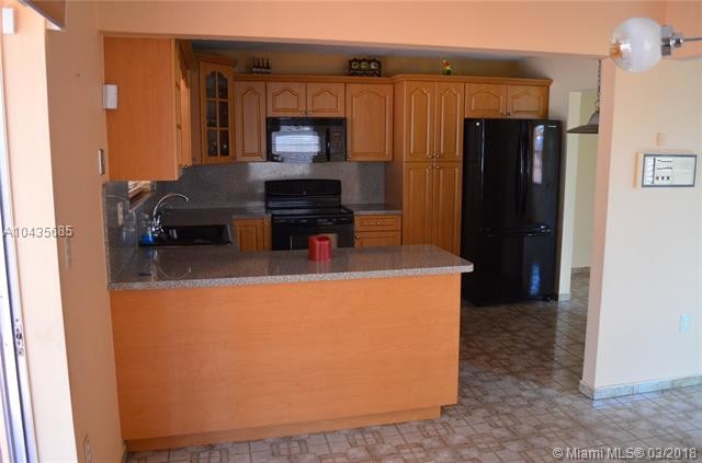 Foto del edificio - 1263 W 37th St