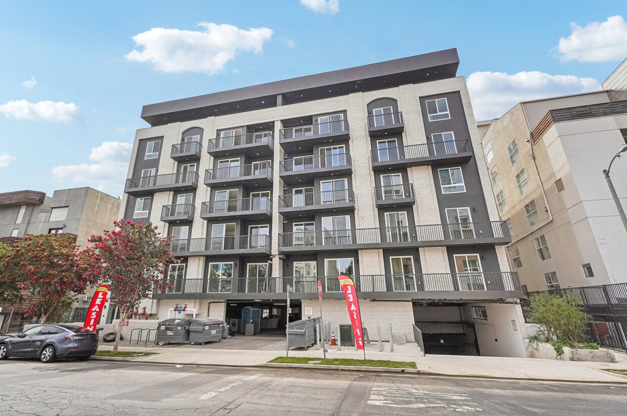 Primary Photo - 7050 Hawthorn – Coliving + Traditional Units