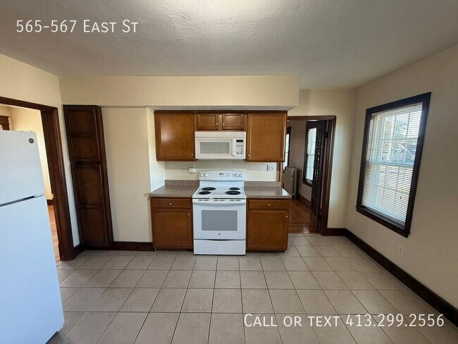 Foto del edificio - 565-567-567 East St