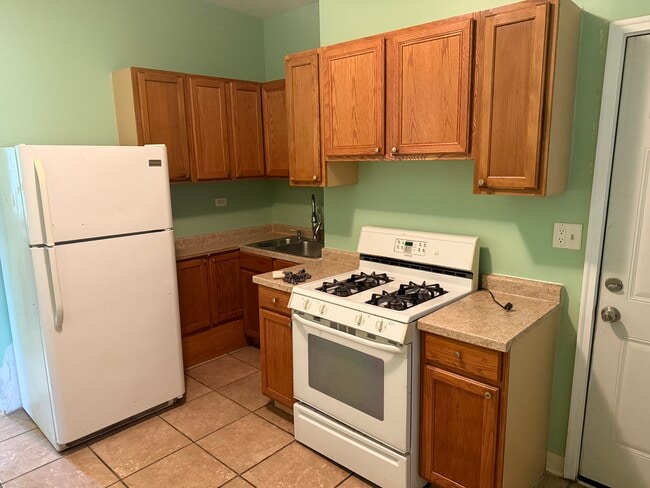 Building Photo - 2817 W Cullerton St