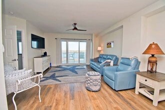 Building Photo - 100 Olde Towne Yacht Club Rd