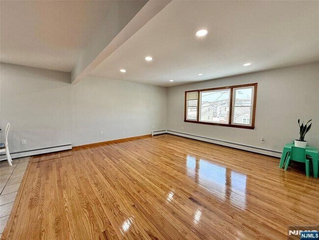 Foto del edificio - 30 Cottage Pl