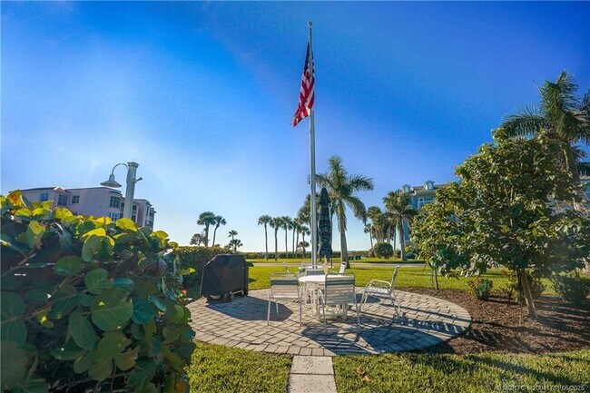 Foto del edificio - 40 NE Plantation Rd