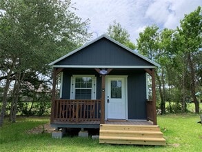 Building Photo - 9706 Camelots Ct