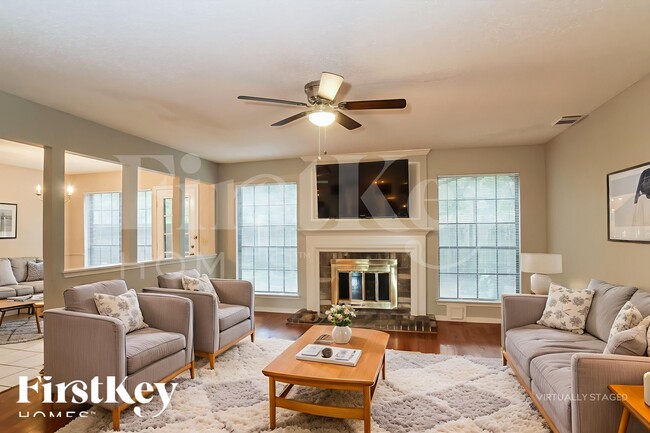 Building Photo - 17026 River Willow Dr