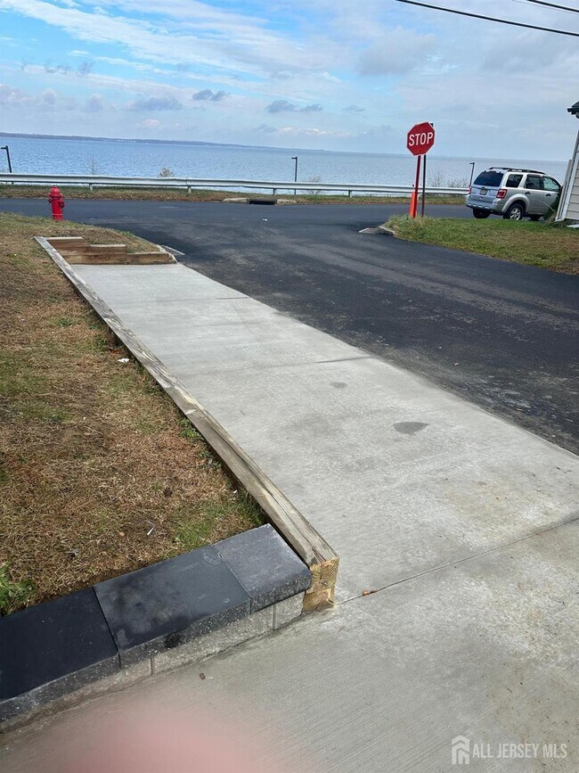 Foto del edificio - 111 Bayview Dr