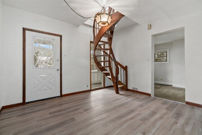 Foto del edificio - 67 Oregon Ave