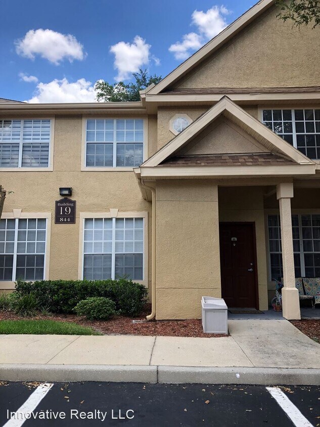 Foto principal - 844 Grand Regency Pointe