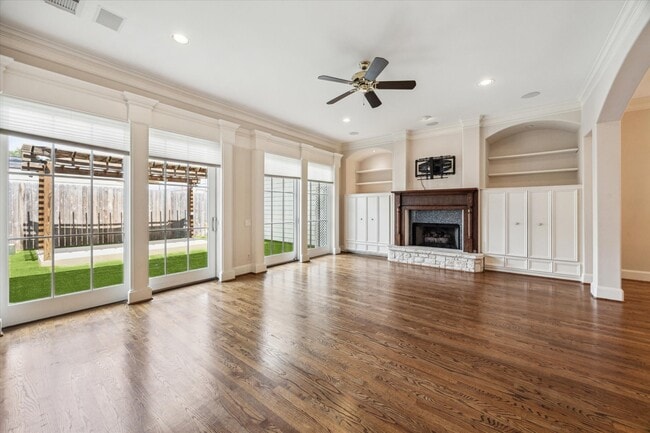 Building Photo - 1321 Whispering Pines Dr