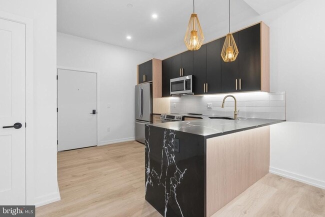 Building Photo - 1232 Chancellor St