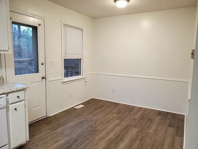 Foto del edificio - 217 Wynn Way