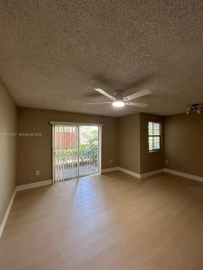 Foto del edificio - 4151 N Haverhill Rd