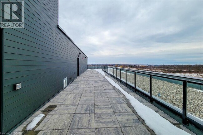 Building Photo - 1936 Rymal Rd E