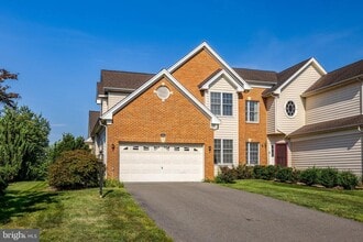 Building Photo - 22862 Quante Square