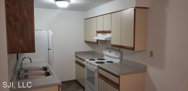 Building Photo - 1 br, 1 bath House - 360 Carter Ave, C-4