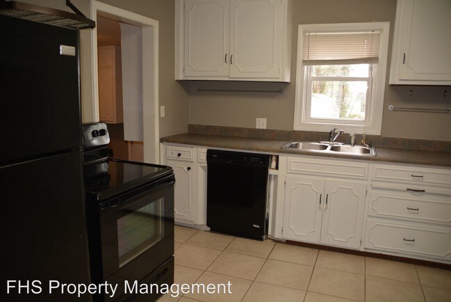 Building Photo - 3 br, 1 bath House - 1820 E. Monroe Street*