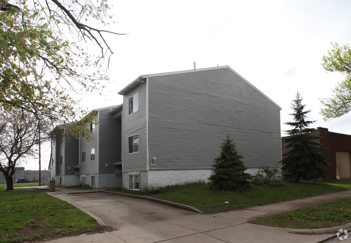 Building Photo - 315 Buchanan St NE