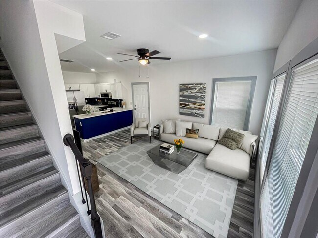 Foto del edificio - 215 Anderson Ave NW