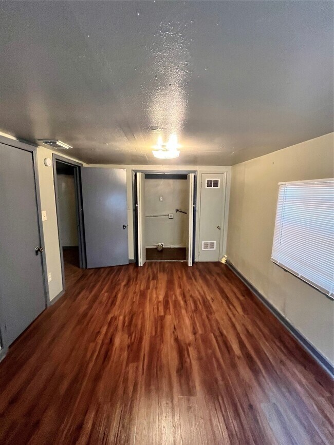 Building Photo - 4609 Dabney St