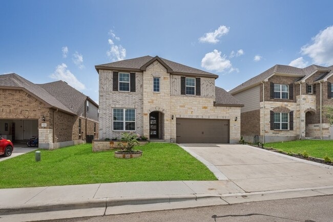 Building Photo - 942 Blue Violet
