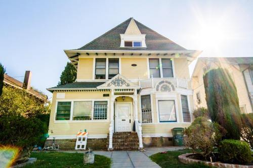 Foto del edificio - 2712 Menlo Avenue, Unit 1