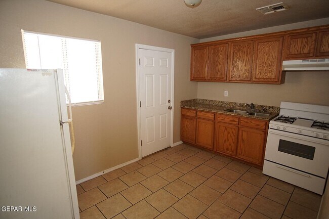 Foto del edificio - 8608 Lawson St