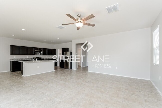 Foto del edificio - Spacious 4 Bedroom in Buckeye!