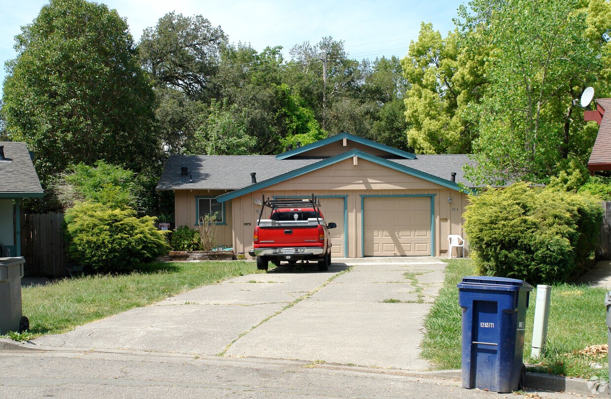 Building Photo - 304 Wikiup Dr