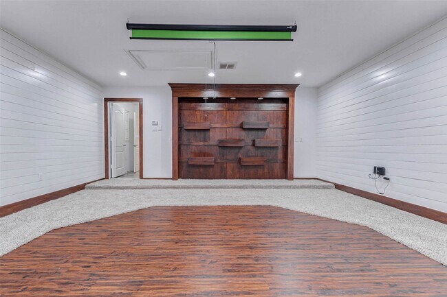 Building Photo - 9851 Willowmoor Lane