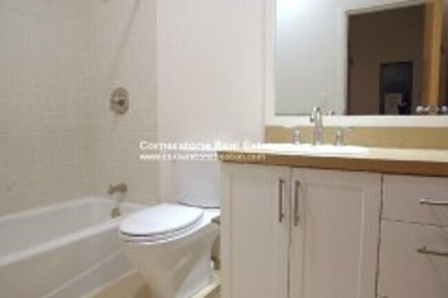 Foto del edificio - South End  - 2 BR Apartment - 9/1