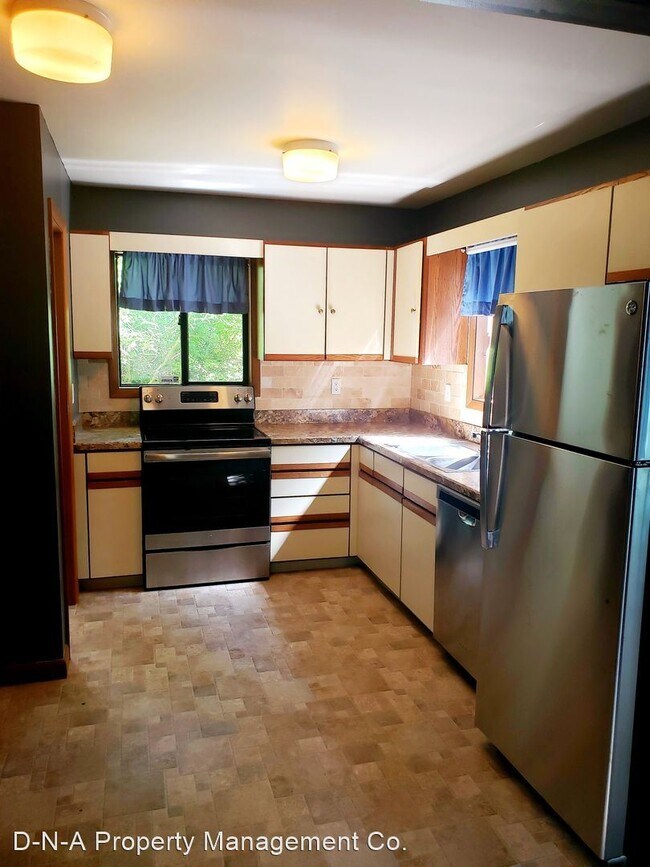 Building Photo - 3 br, 2 bath House - 1460 Clover Road