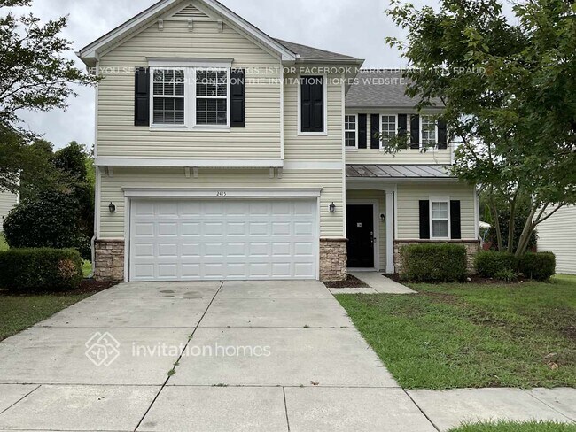 Building Photo - 2415 Harwood Hills Ln