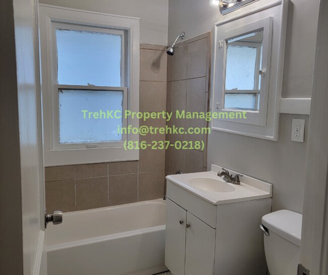 Foto del edificio - 1929 E 71st Terrace