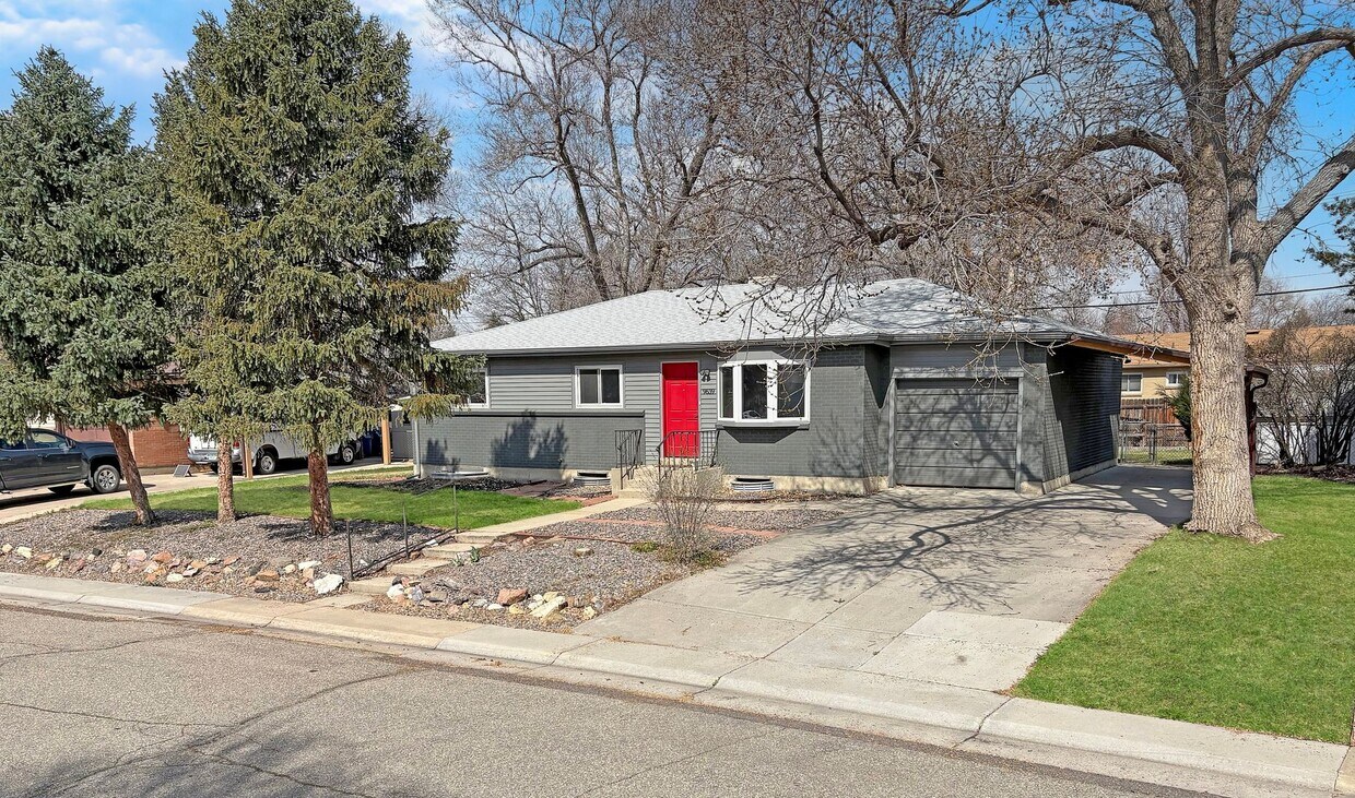 Primary Photo - 9639 W 63rd Pl