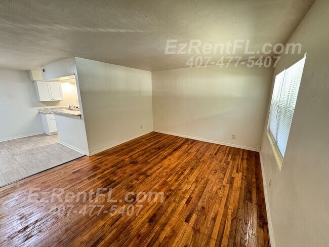 Foto del edificio - Renovated 4/2 in the Meadowbrook Area