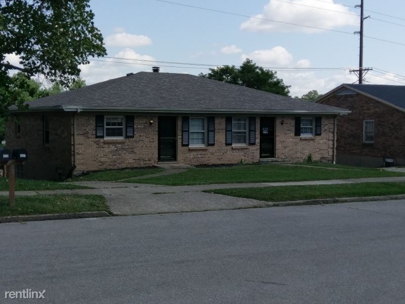 Foto principal - 429 Whispering Hills Dr