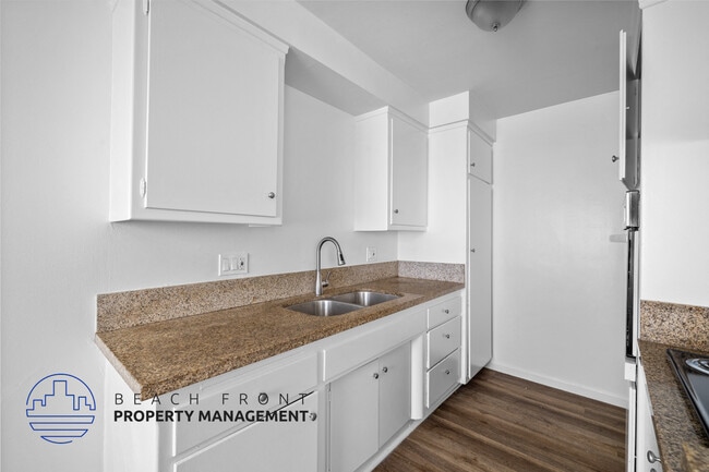 Building Photo - 768 Gaviota Ave.
