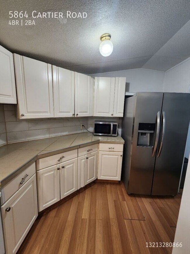 Foto del edificio - 5864 Cartier Rd