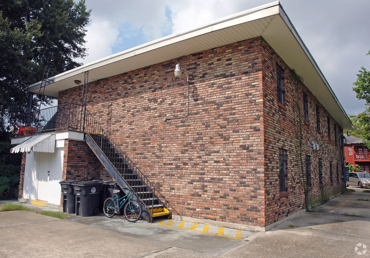 Building Photo - 670 N 8th St