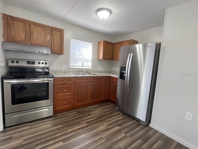 Foto del edificio - 6316 Eugene Acres Ln