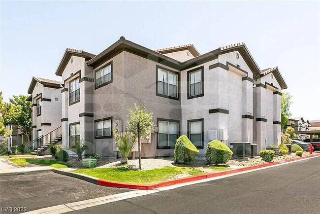 Building Photo - $500 move in rent concession. Discover Your Ideal Home: GROUND FLOOR 2 Bedroom/2 full bath Condo ...