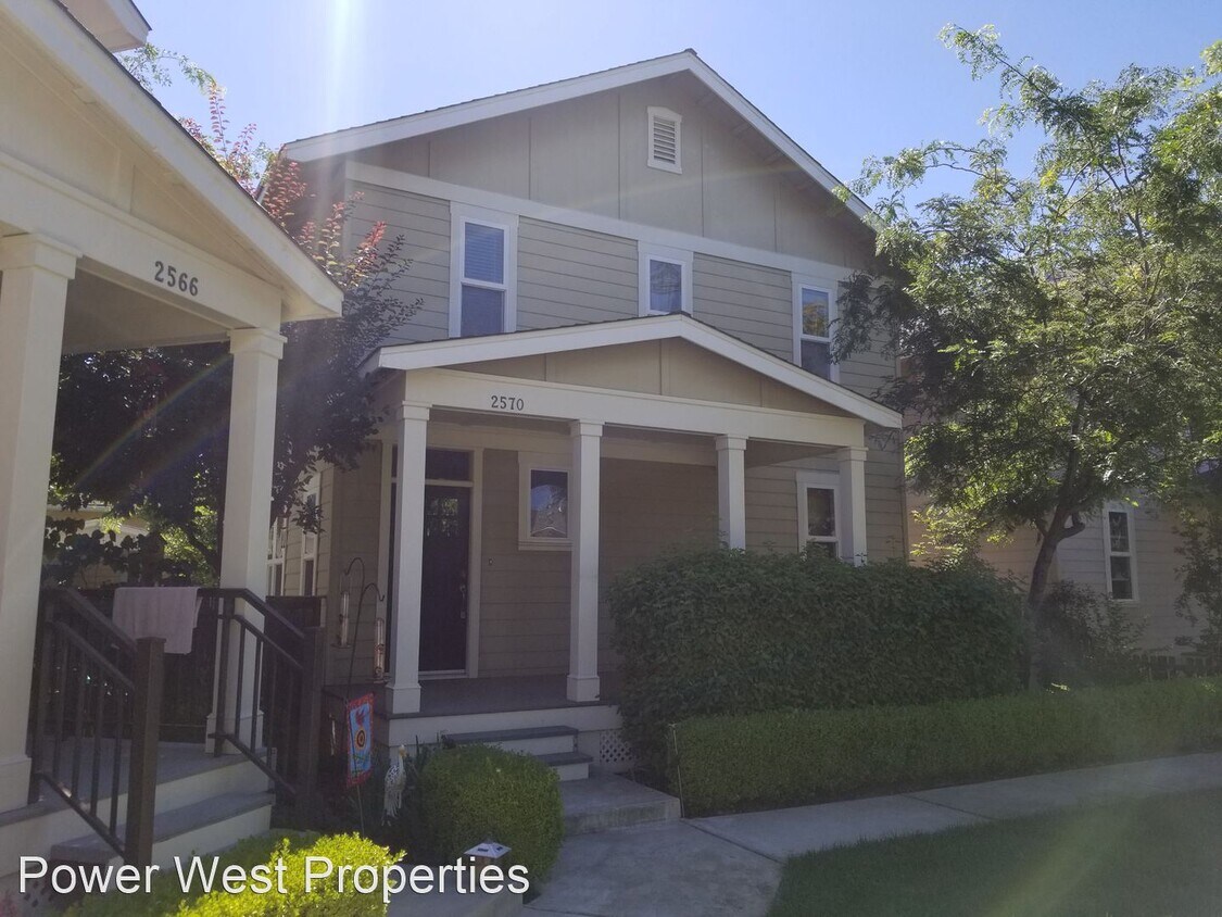 2 br, 1.5 bath House 2570 E. 20th Street House Rental in Chico, CA