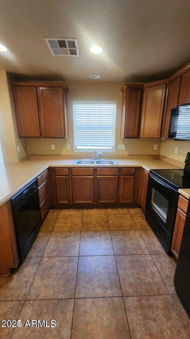 Foto del edificio - 2858 E Megan St