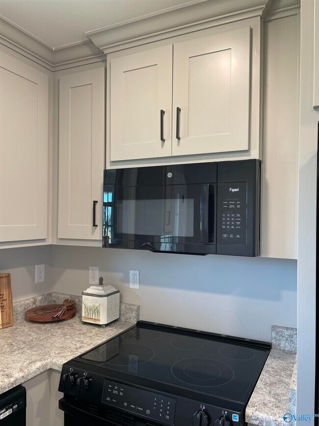 Foto del edificio - 17705 Parker Rd