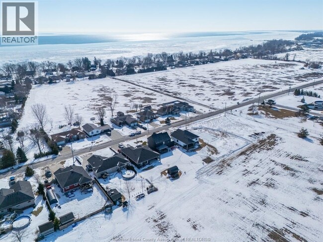 Building Photo - 345 1st Concession Line